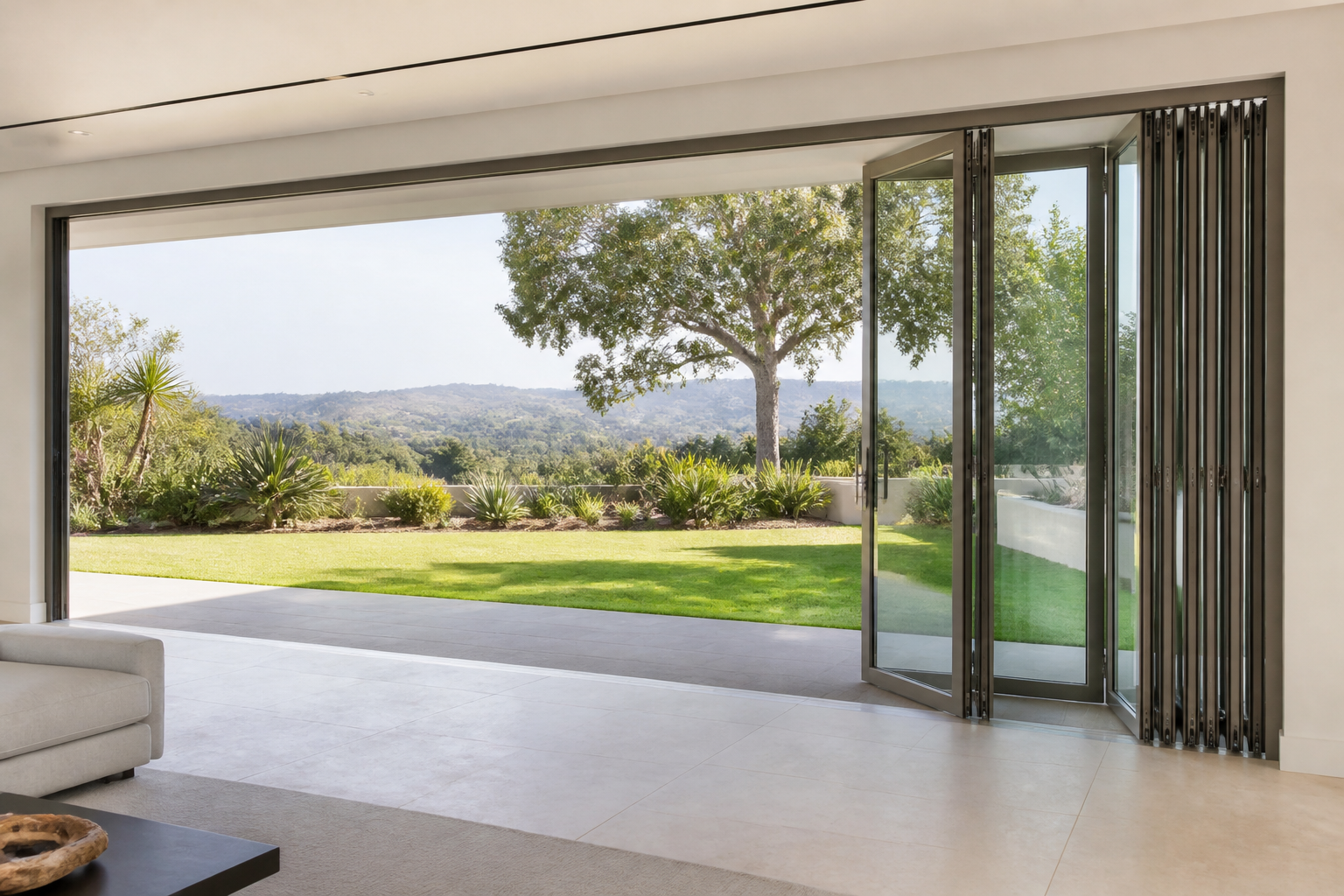 VLX 100 Bifold / Folding Door in Tampa, FL | Lightwell Windows Tampa - detail 4